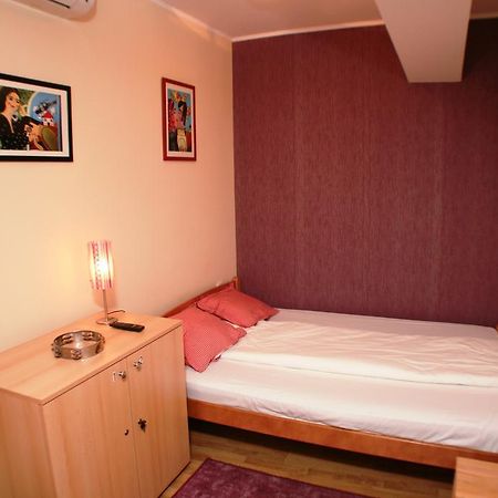 Hostel Jasmin Belgrade Exterior photo