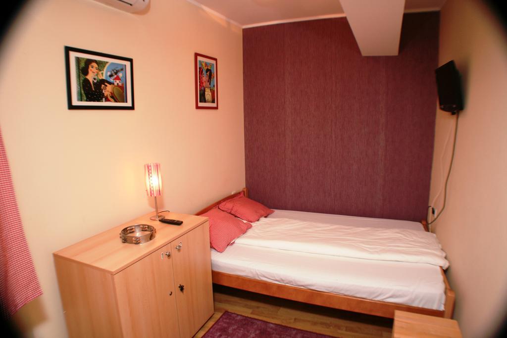 Hostel Jasmin Belgrade Exterior photo