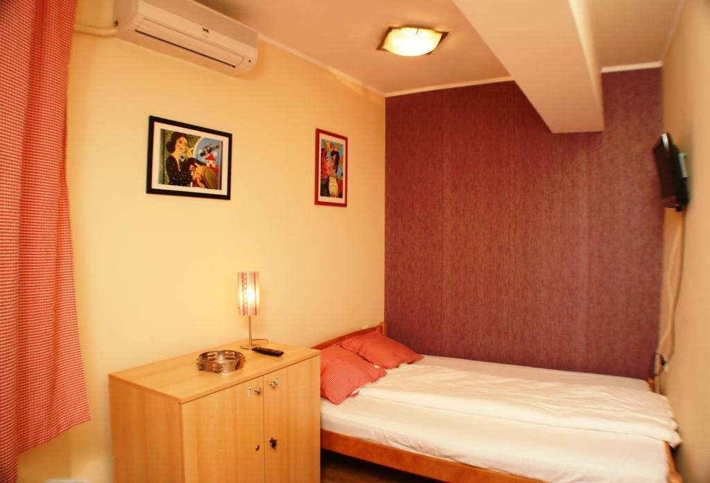 Hostel Jasmin Belgrade Exterior photo